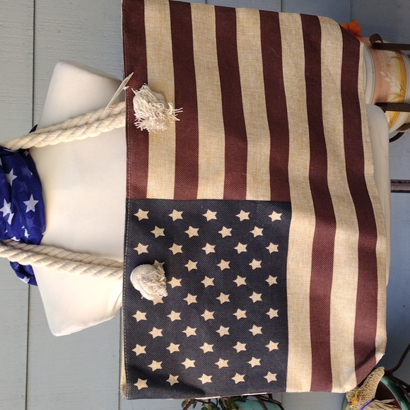 Handbags - AMERICA Flag Tote NWT